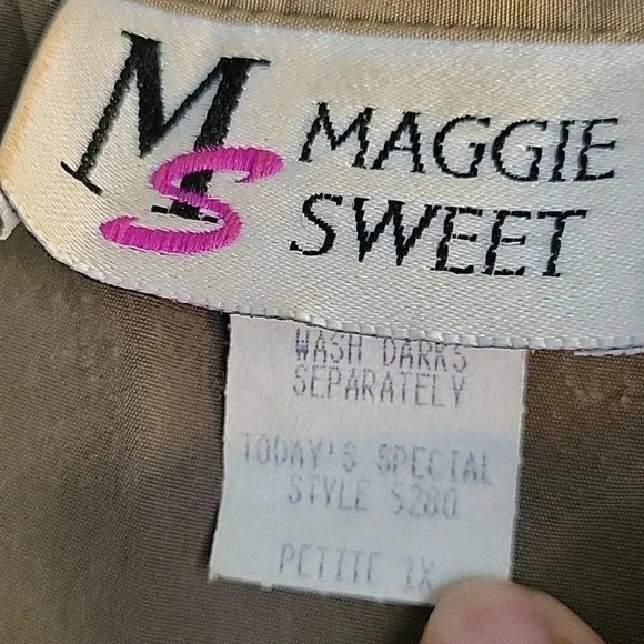 Maggie Sweet Safari Green Button up Blouse Size 1X Petite - Picture 4 of 6